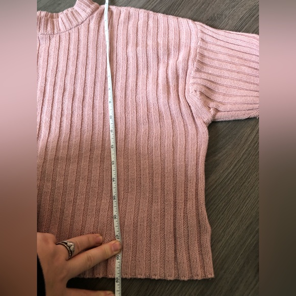 ❕American Eagle Knit Pink Sweater - Picture 2 of 3